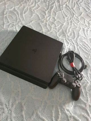 PS4 Slim 1TB - PlayStation 4