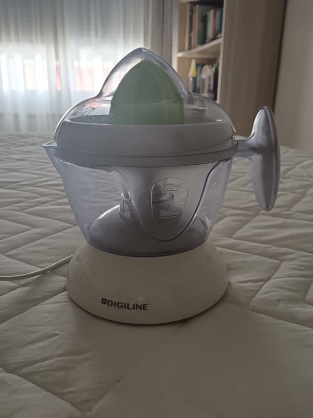 Exprimidor eléctrico Digiline