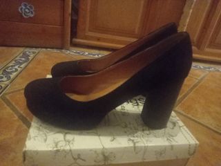 Tacones negros nice things