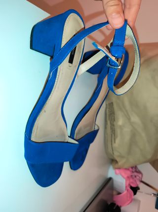 Sandalias tacón azul - Mango