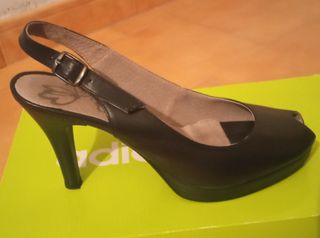 Zapatos tacón negros