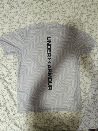 Camiseta Under Armour Gris - Talla M