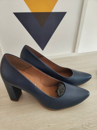 Zapatos Mimao tacón azul marino