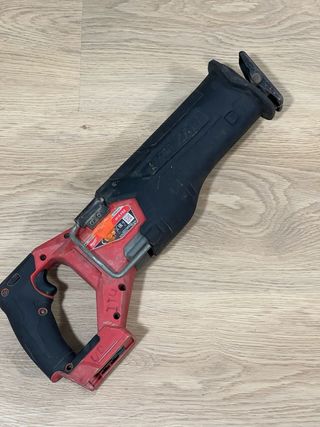 Sierra sable Milwaukee M18 FUEL