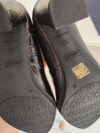 Tacones miMao negros piel serpiente