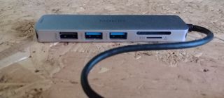 Hub USB-C Mokin 6 en 1 - Nuevo