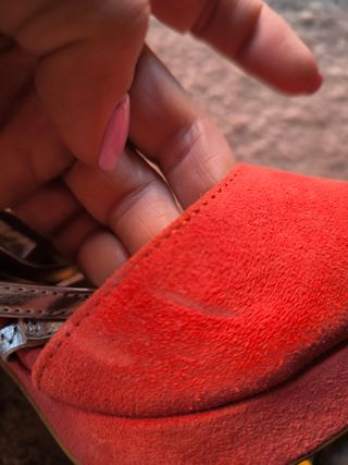 Tacones naranja y plata