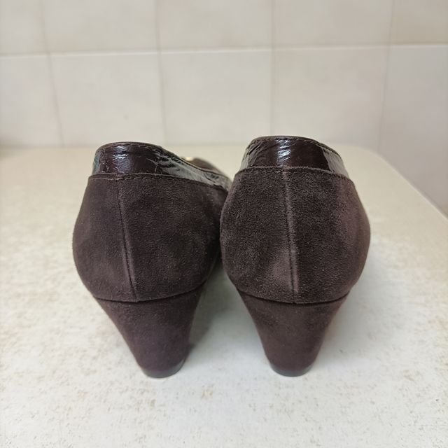 Zapatos  de ante y charol