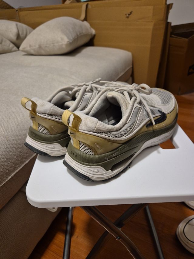 Zapatillas Nike Beige/Verde Oliva