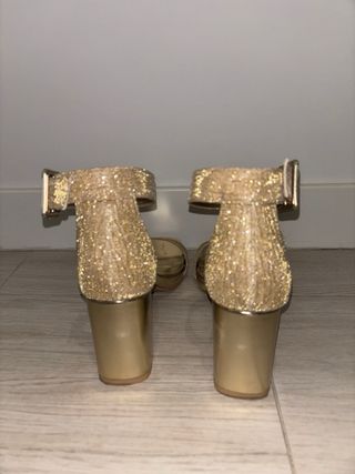 Sandalias Andartina doradas 38,5