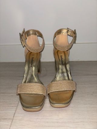 Sandalias Andartina doradas 38,5