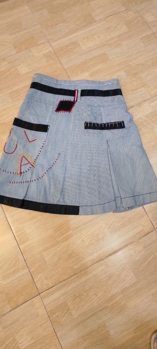 Falda Desigual Gris Blanco