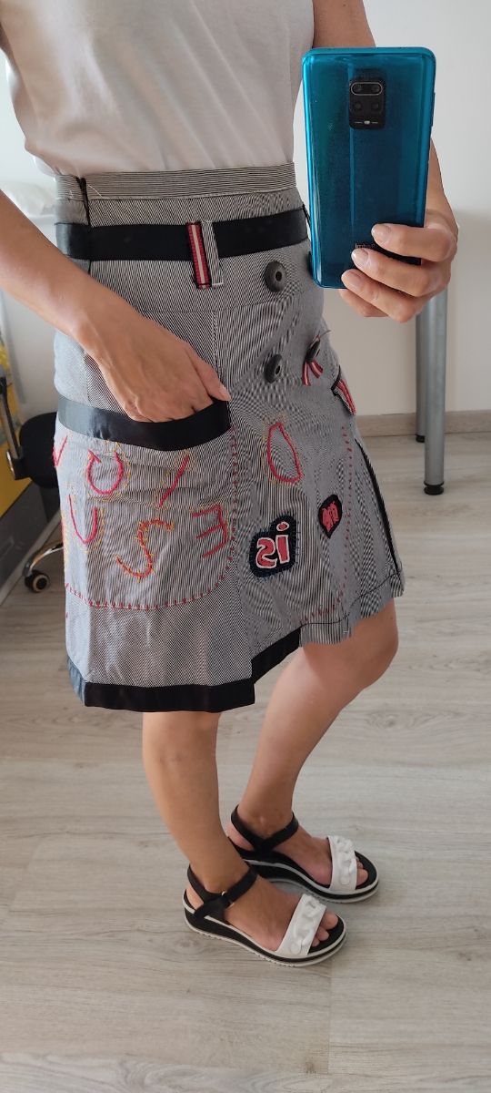 Falda Desigual Gris Blanco