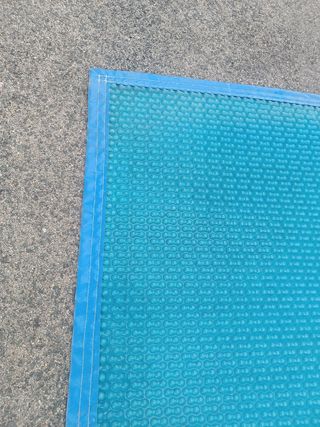 Cubierta piscina azul enrollable