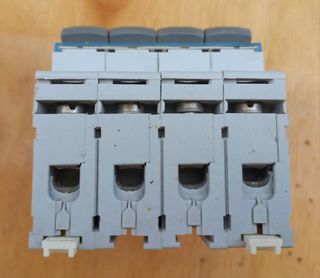 Interruttore magnetotermico 4 poli BTicino 63A