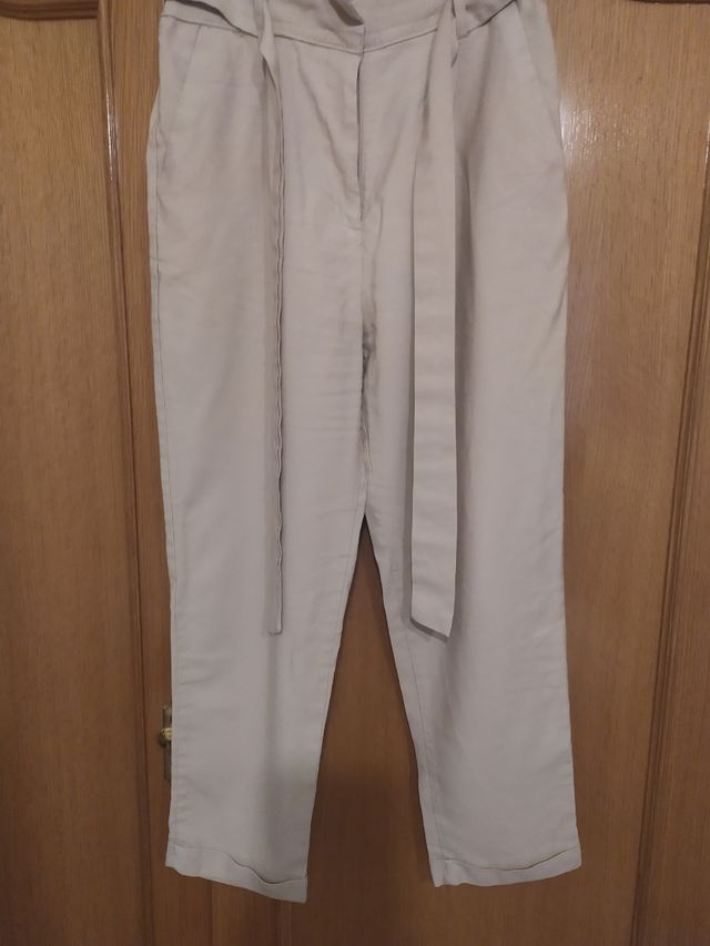 Pantalón pinzas beige