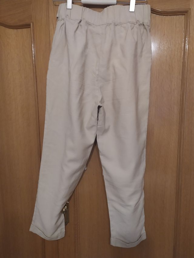 Pantalón pinzas beige