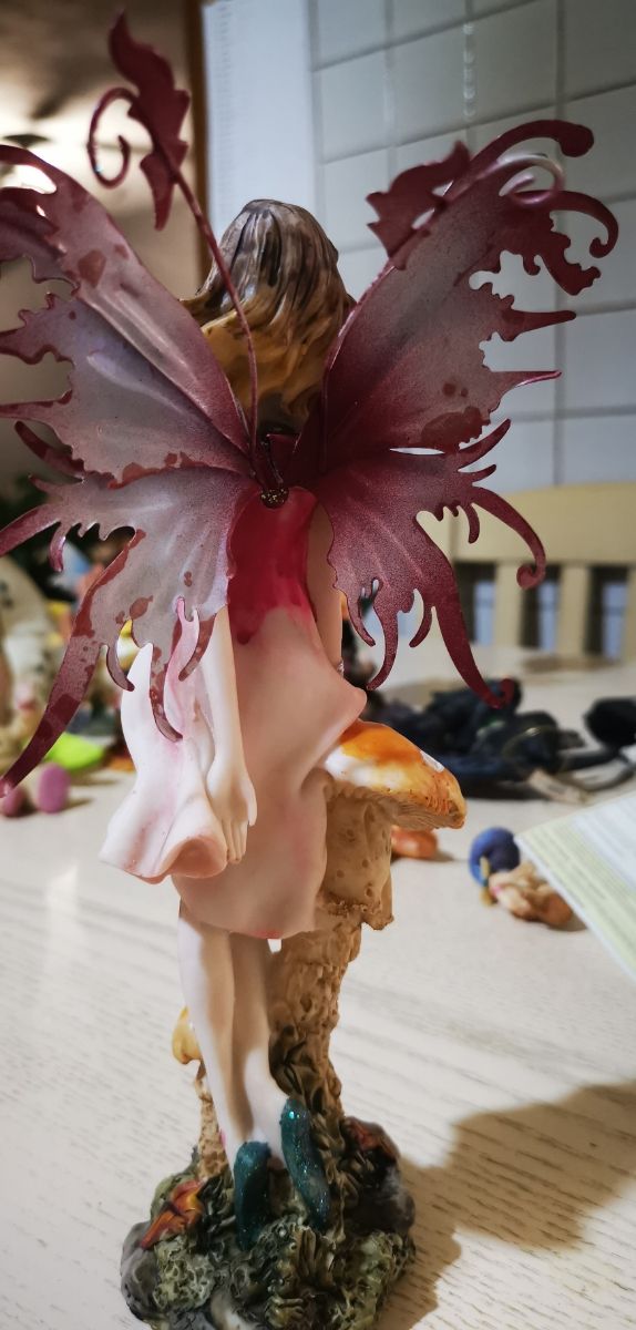 Fata su fungo - Statuetta