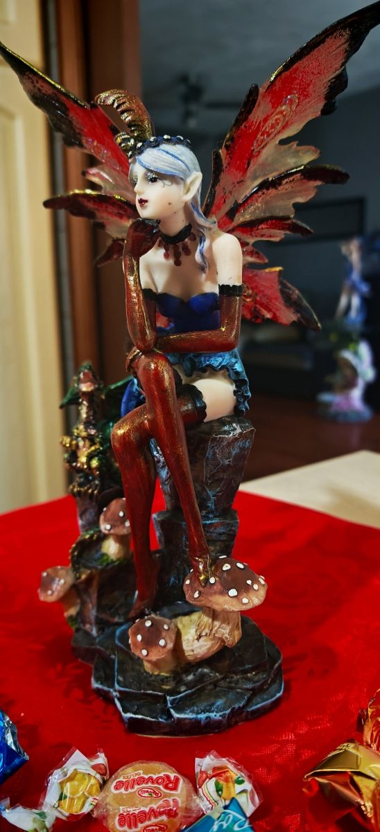 Statuetta Fata Gotica