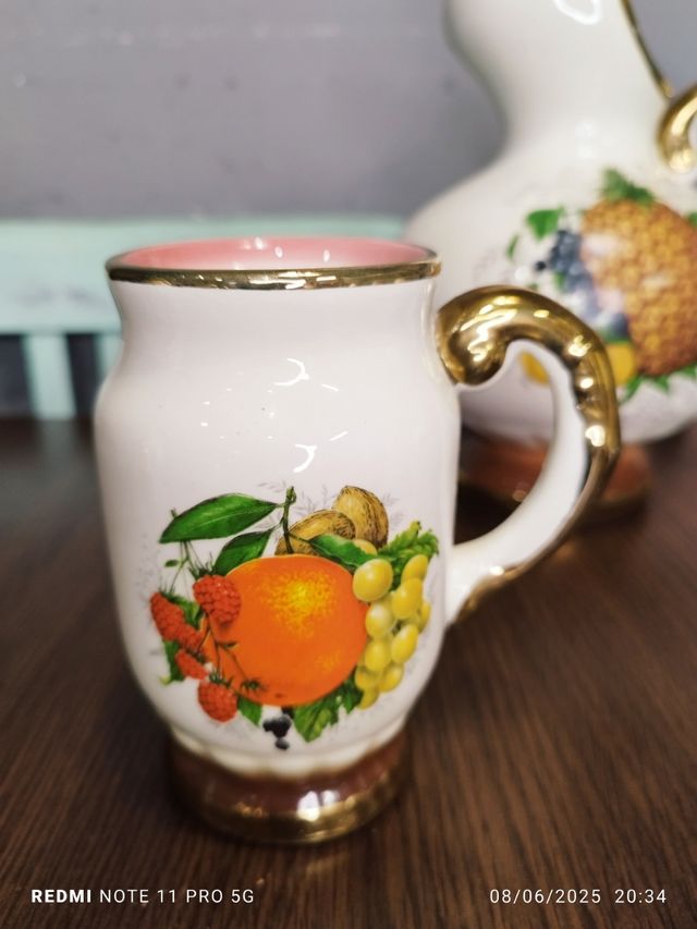 Giara e 6 bicchieri vintage in porcellana