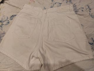 Pantalón corto Zara talla 42