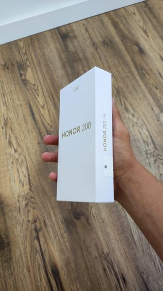 -Honor 200 Lite 256GB  -Negro  -8/16 GB RAM
