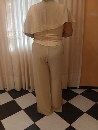 Traje beige 3 piezas eventos