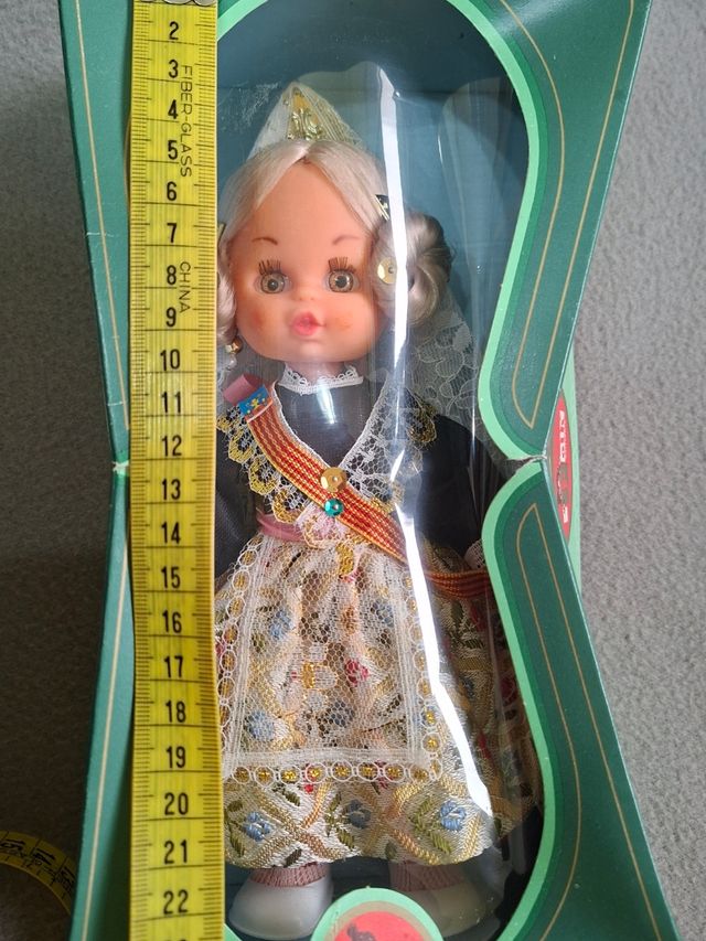 Due piccole falle: occhi miele/occhi blu