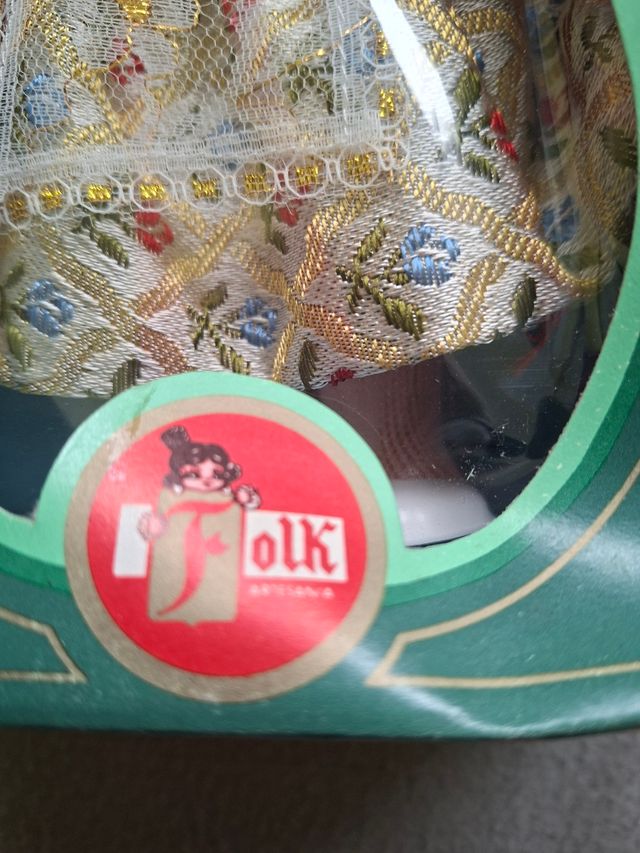 Due piccole falle: occhi miele/occhi blu