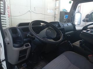 Nissan Cabstar 2011 Camper 