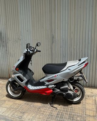 Peugeot Speedfight 2 - Moto Scooter