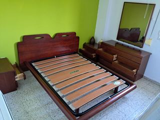 Dormitorio castaño + colchón viscoelástico