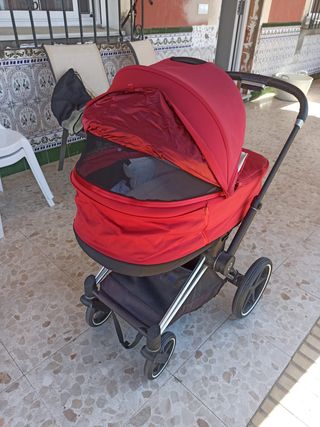Silla de paseo bebé roja