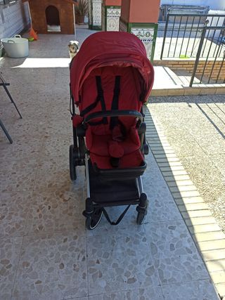 Silla de paseo bebé roja