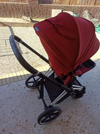 Silla de paseo bebé roja