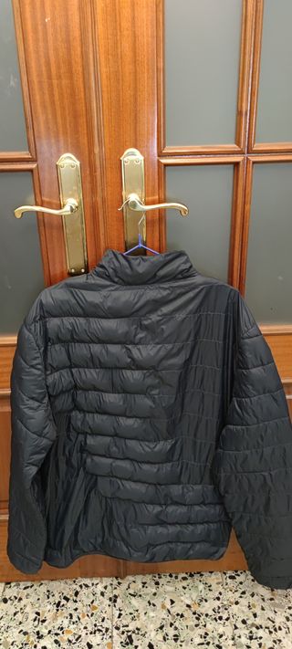 Anorak ZARA negro hombre
