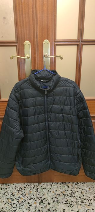 Anorak ZARA negro hombre