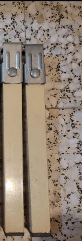 Patas somier antiguas beige
