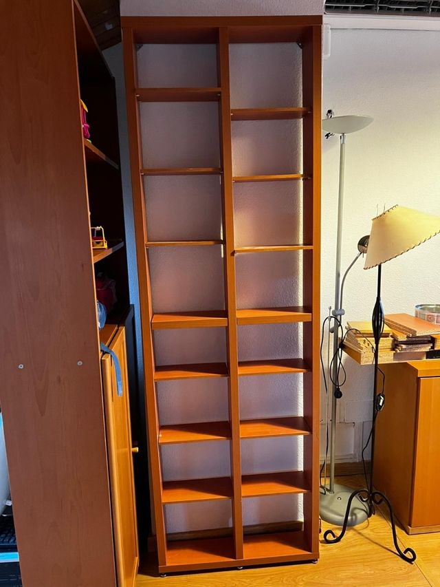 Estantería 12 baldas madera cerezo