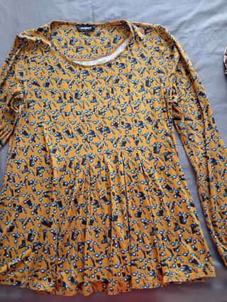 Blusa Desigual manga larga amarilla y azul