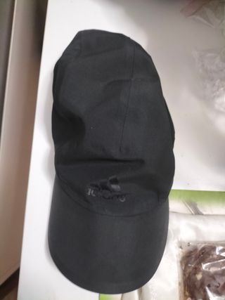 Gorra Adidas negra