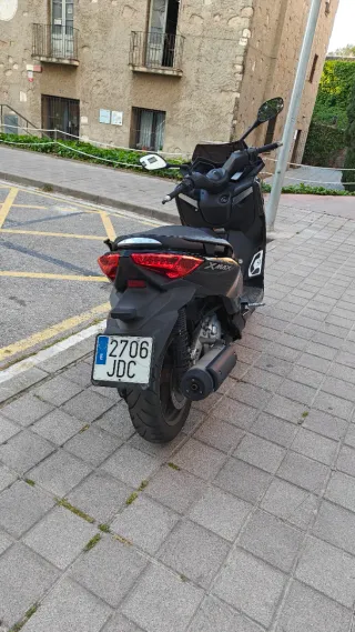 Yamaha XMAX 250 - Moto Scooter