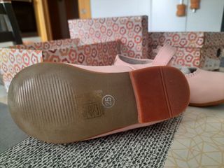 Zapatos piel rosa niña