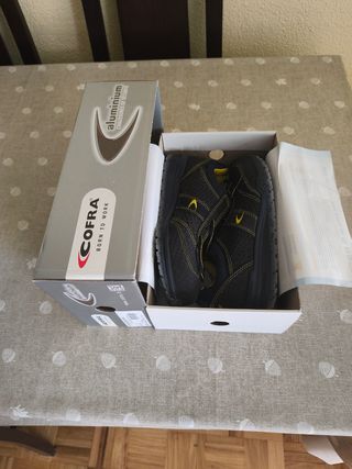 Zapatos seguridad COFRA 40