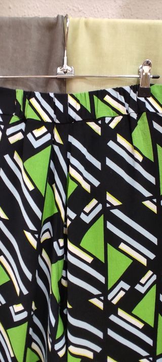 Pantalones Zara estampados - largos y fluidos