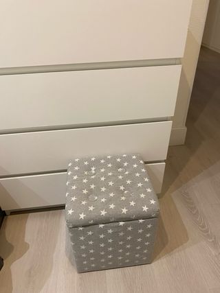 Baúl-sila tela gris para habitacion infantil .