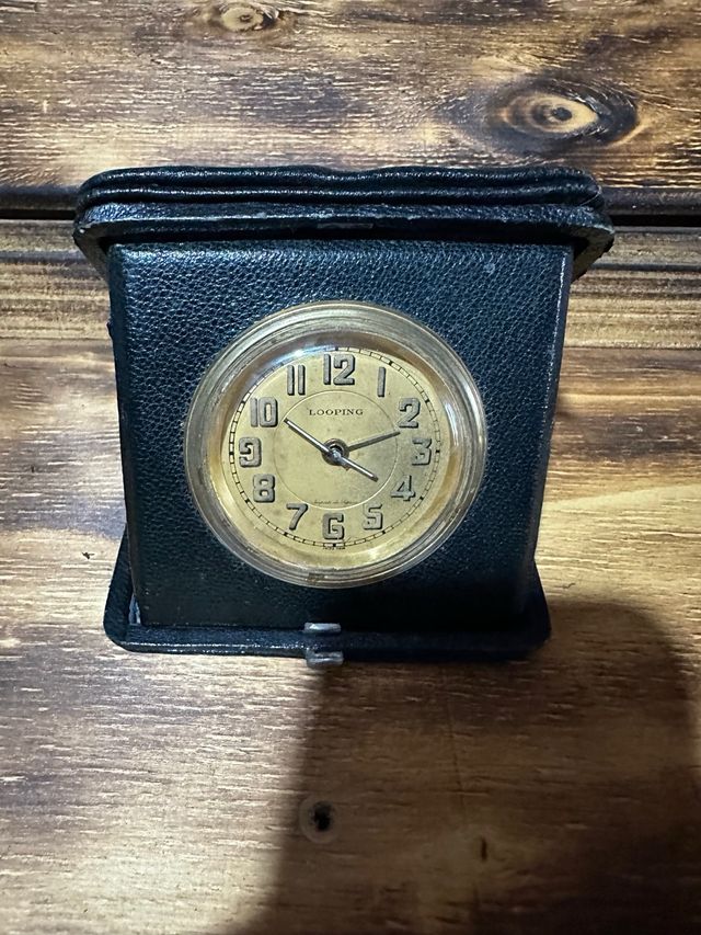 Reloj despertador Looping antiguo