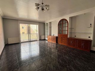 Casa adosada en venta en Centre - Cordelles en Cerdanyola del Vallès