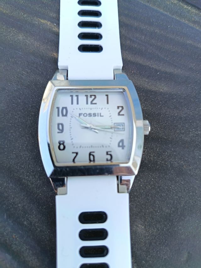 Reloj Fossil caballero blanco