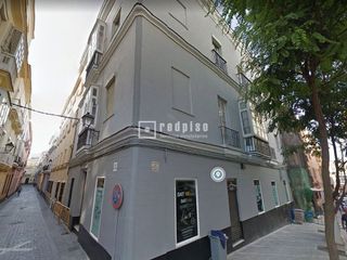Piso en venta en La Caleta - La Viña en Cádiz